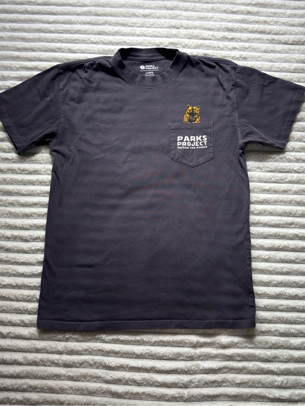 Parks Project Men's Gray Cotton Crew Neck Bear Graphic Pocket Logo T-Shirt Sz L